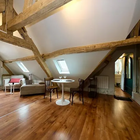 Apartment Les Toits Du Vieux Marche -